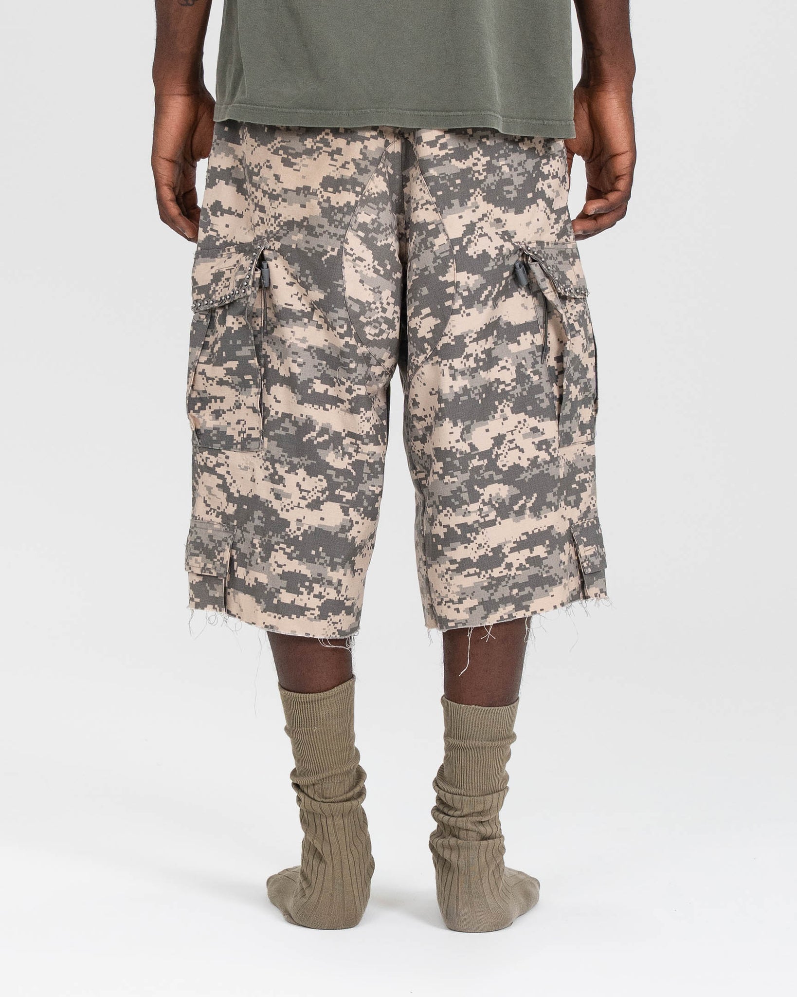 DFAS JHORTS DIGITAL GREY